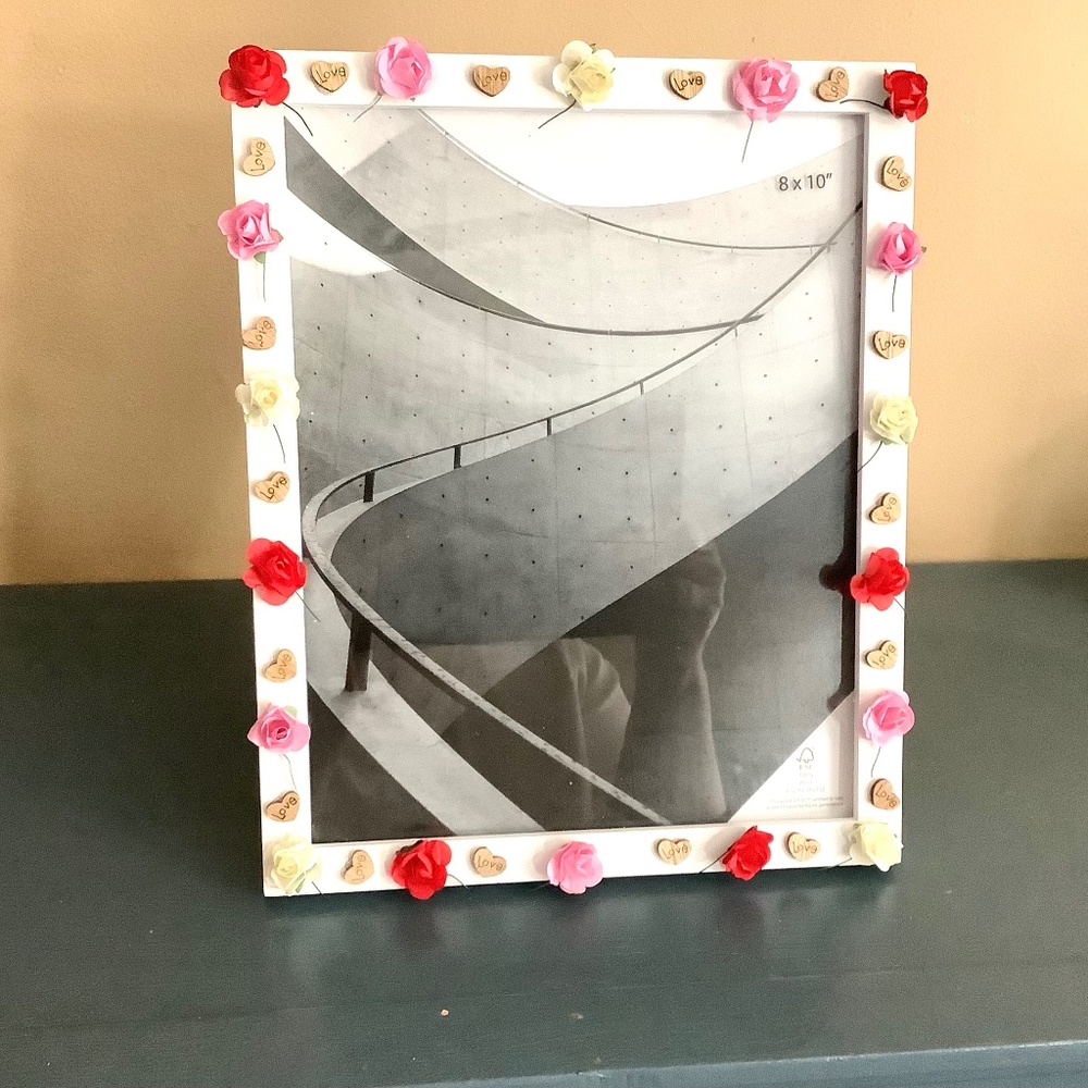8x10 mini paper roses and wooden heart embellished picture frame